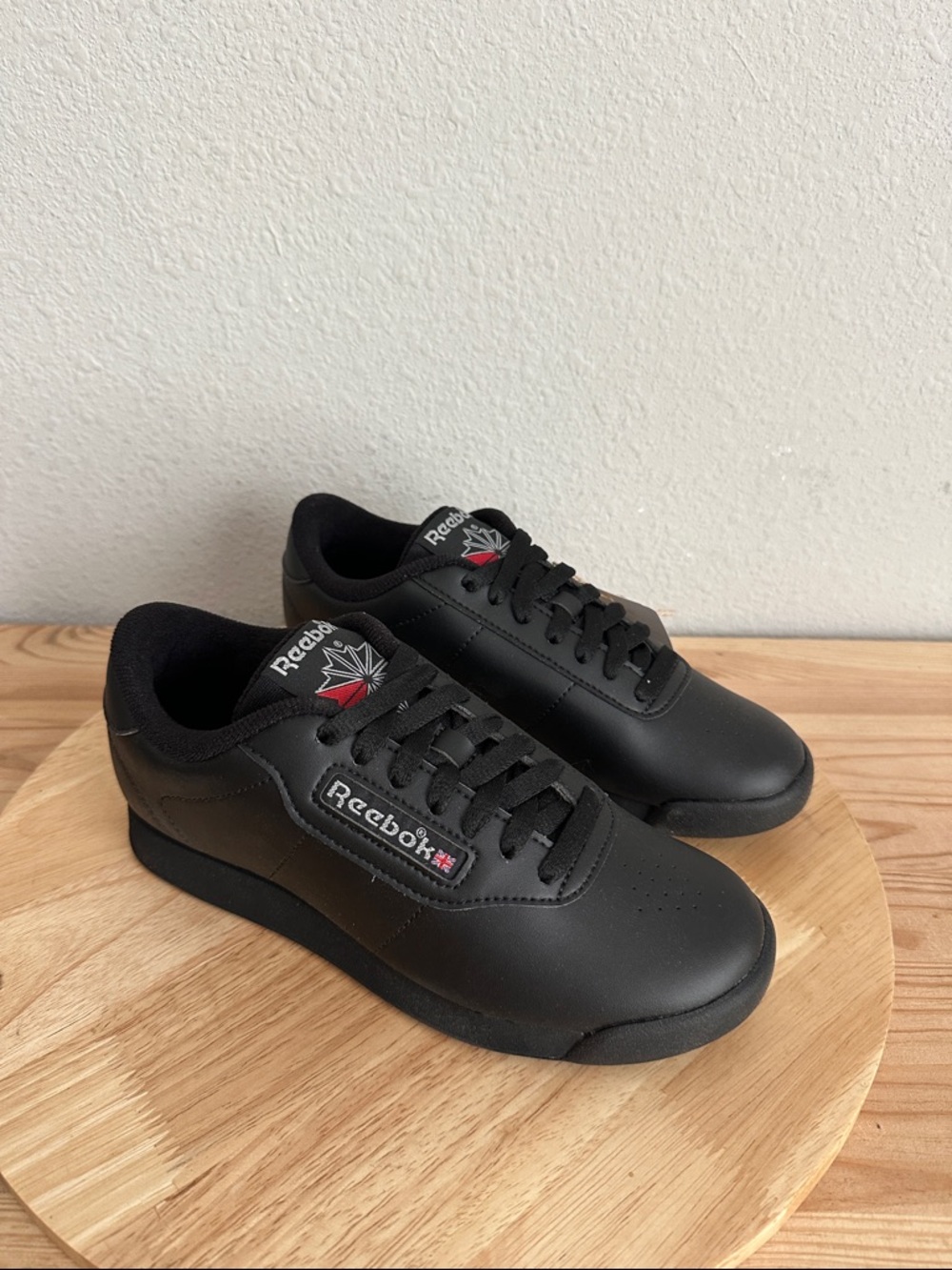 Reebok Princess Womens Walking Shoes